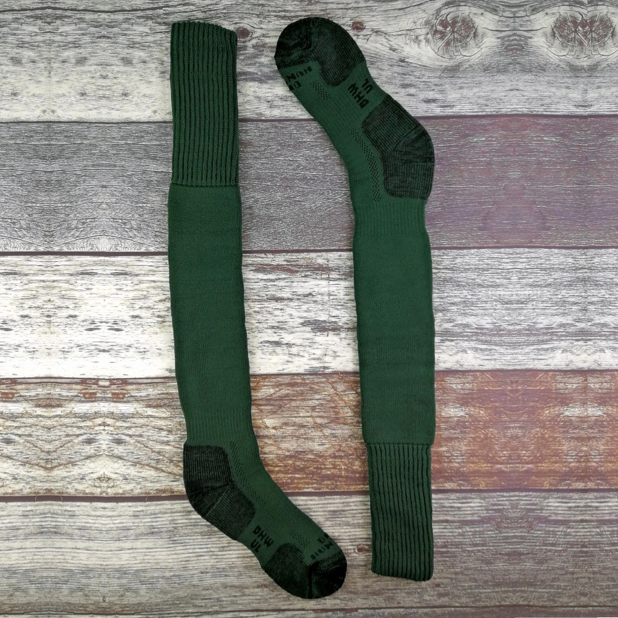 1 Pack Mens Thick Over The Knee Wool Blend Hiking Socks - Image 3