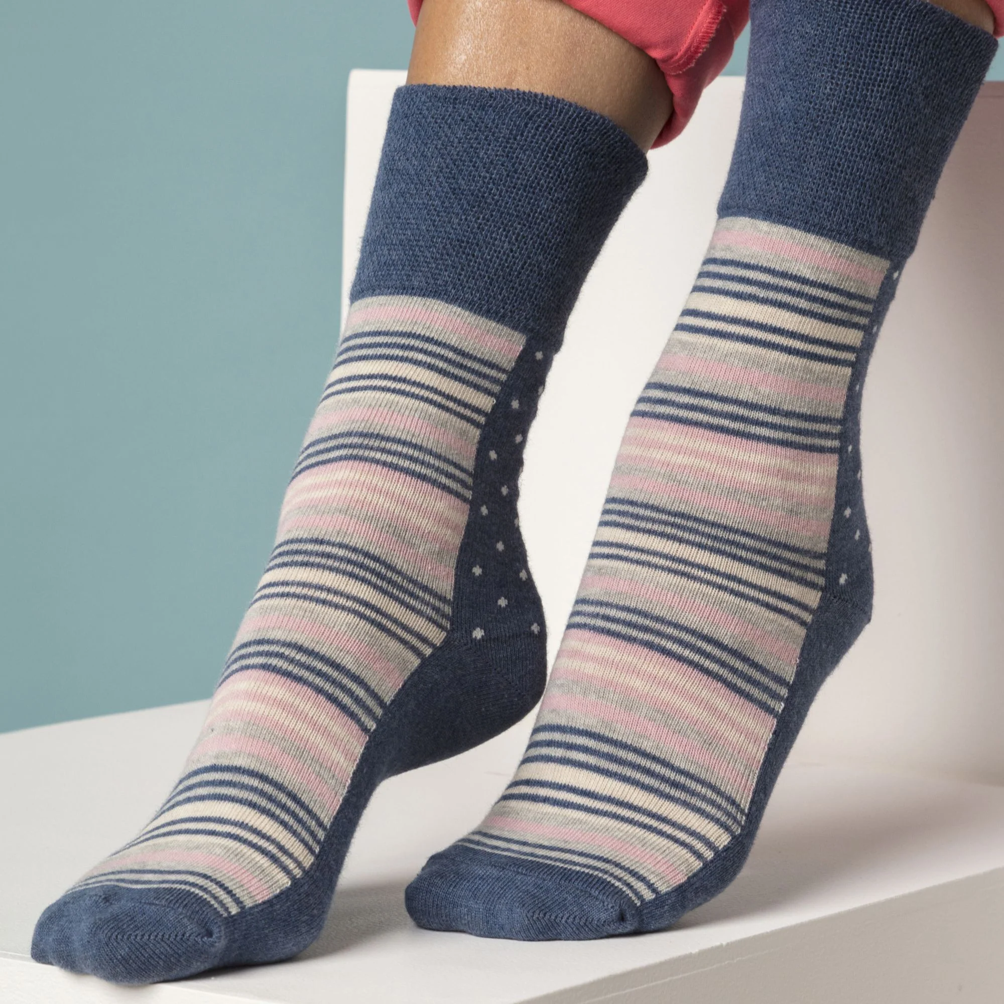 6 Pack Ladies Non Elastic Argyle Patterned Cotton Socks - Image 11