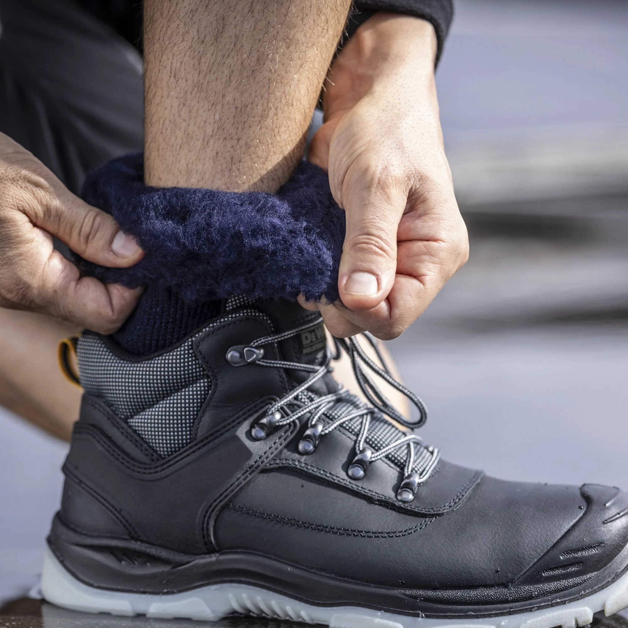 Mens 2.3 TOG Winter Thermal Work Socks with Reinforced Heel & Toe - Image 4