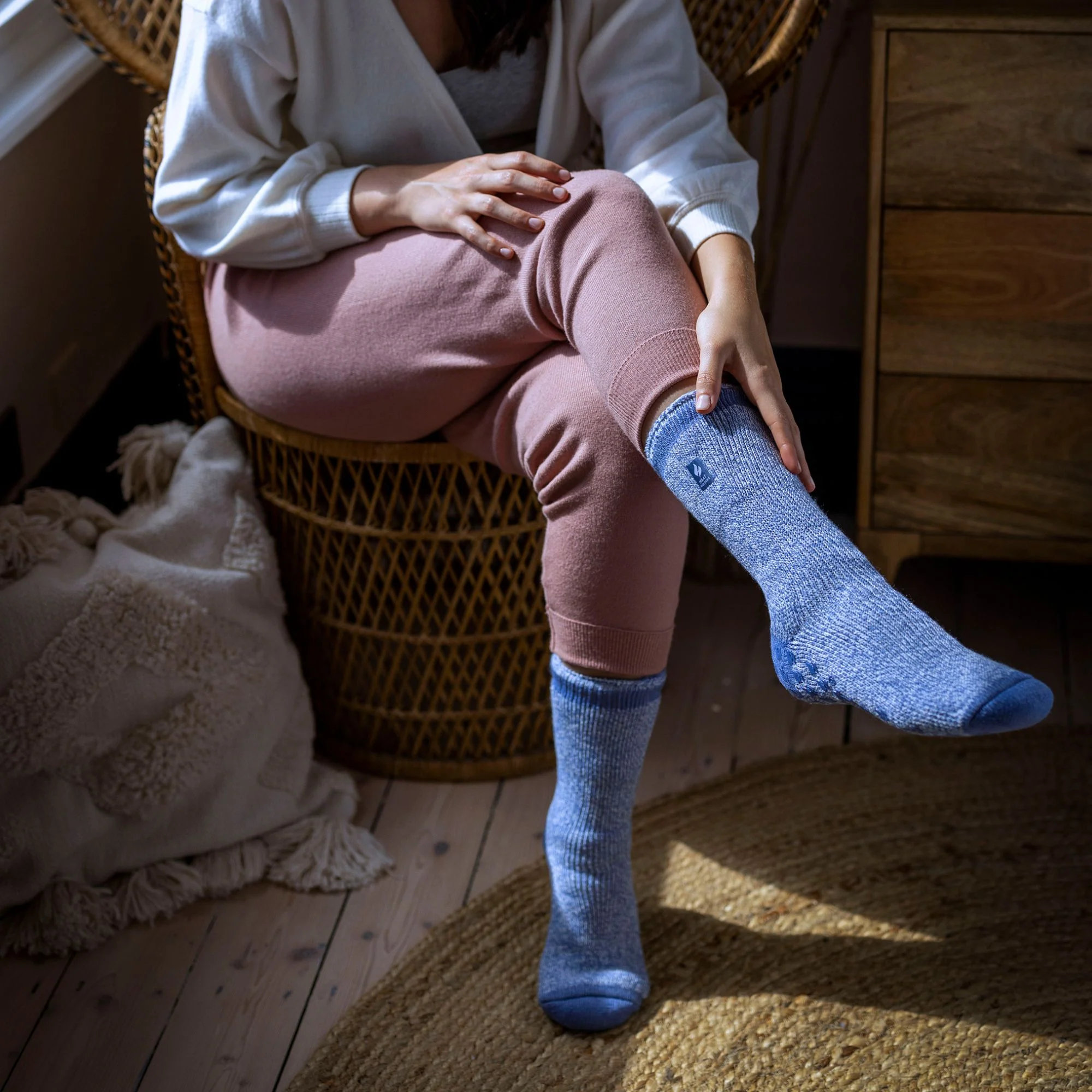 Ladies Extra Warm Fluffy Non Slip Thermal Slipper Socks - Image 52